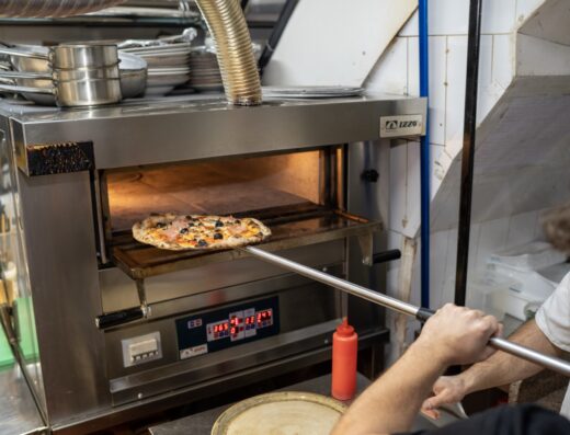 Lezione sulla pizza autentica, impasto segreto e San Marzano